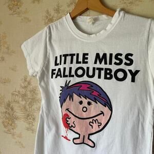 Vintage Little Miss Falloutboy Young Wild Things Tour T-Shirt 16x24”